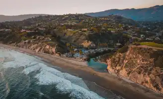 Santa Barbara : Ville réputée pour ses plages et jardins botaniques